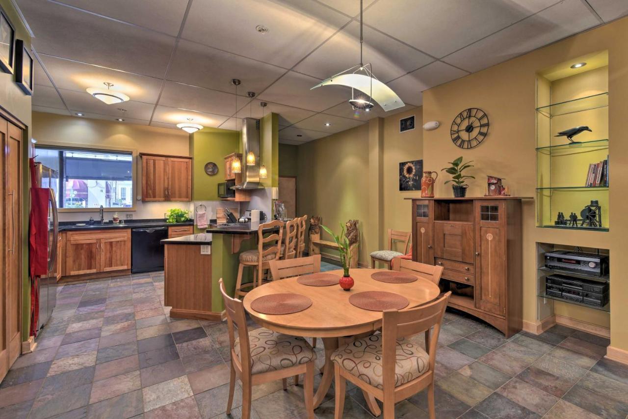 Idyllic Dtwn Anchorage Condo With Fireplace! Exterior foto